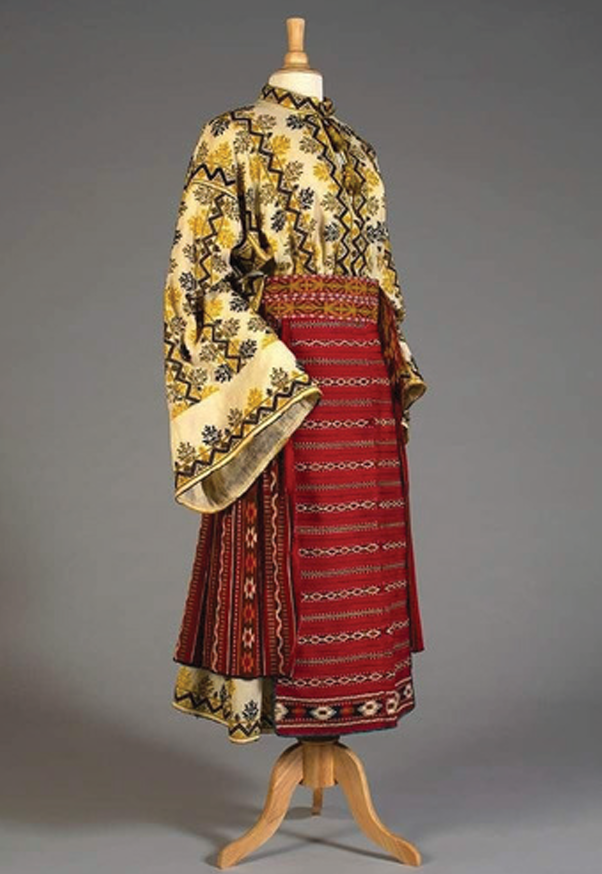 Costumul Reginei Maria a României, Metropolitan Museum, New York